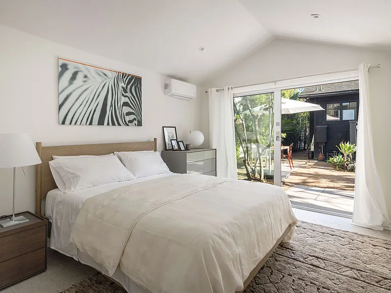947 Amoroso Pl — Photo 10