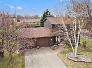 2650 Vicki Ln, Green Bay, WI 54311