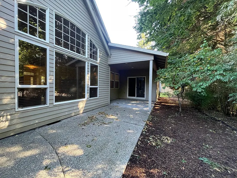 11234 SW Maypark Ct — Photo 37