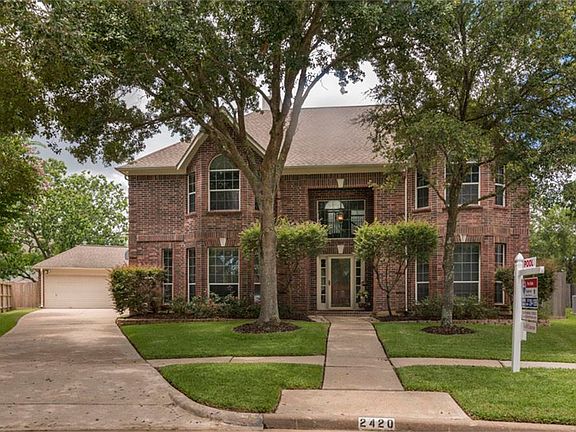 3rd image of 2420 Sawgrass Ct