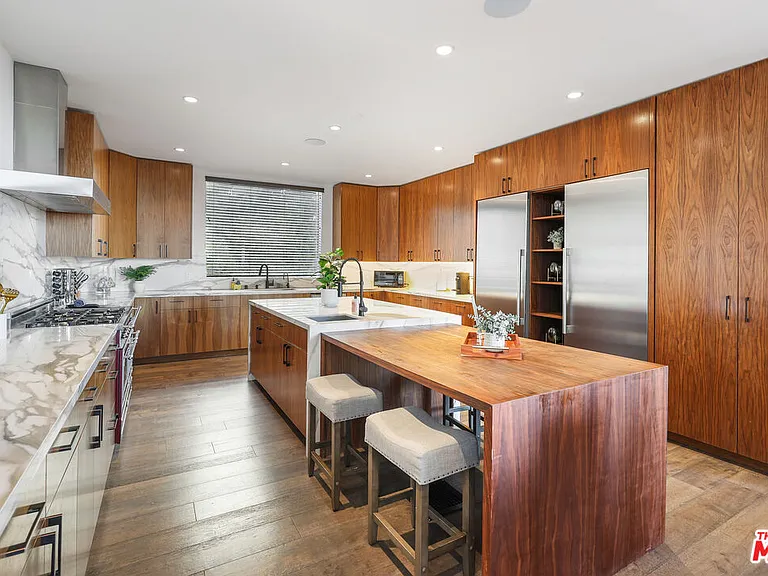 8514 Franklin Ave — Photo 8