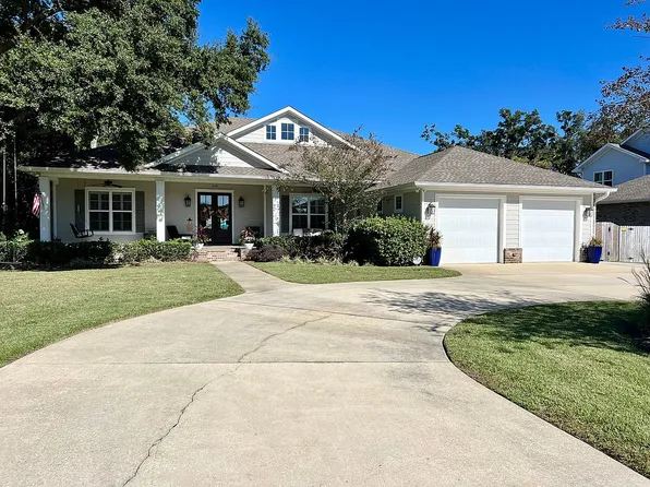 410 York St, Gulf Breeze, FL 32561