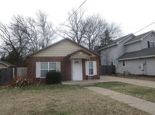 902 Dugan St, Arlington, TX 76010
