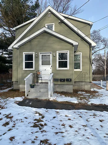 18 Lily St #2 Photo 1