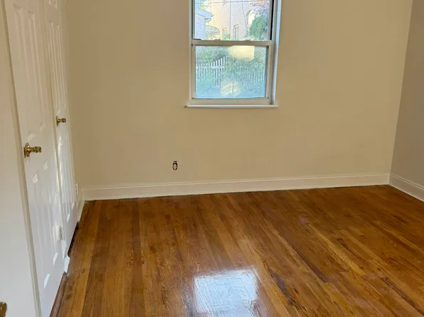 223-58 65th Avenue image 3 of 6