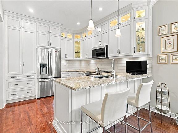 2nd image of 68 Sherrington Dr