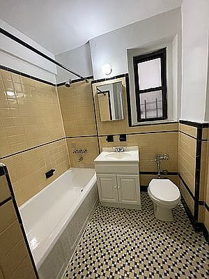 5th image of 8449 Elmhurst Ave APT 5E