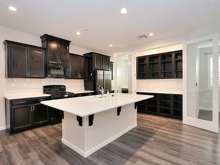 9049 Hourglass Cir — Photo 12