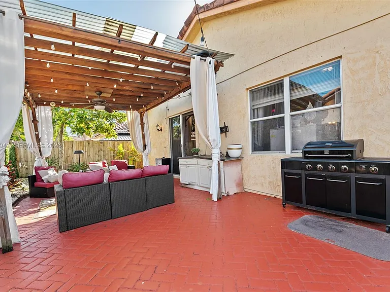 12870 SW 53rd St — Photo 23