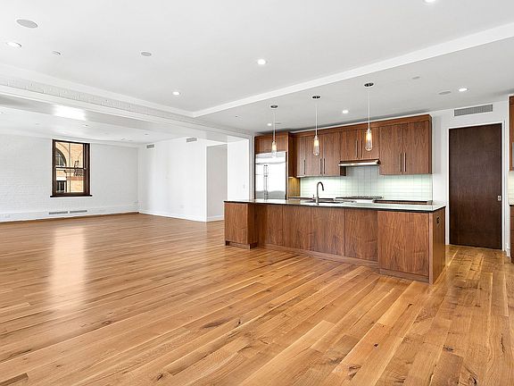 3rd image of 44 N Moore St #4