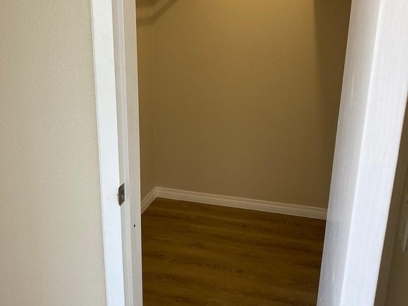 2nd image of 3609 Villa Knolls East Dr