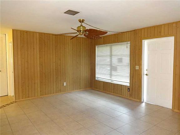 5th image of 2124 1st Pl SW