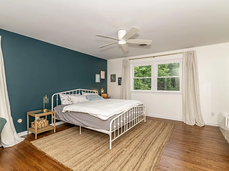 1800 Lark Ln — Photo 27