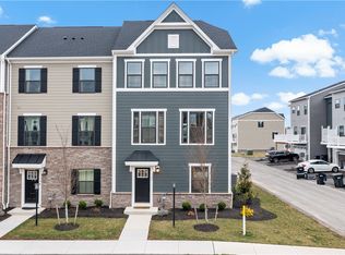 125 Mossy Oak Dr, Coraopolis, PA 15108