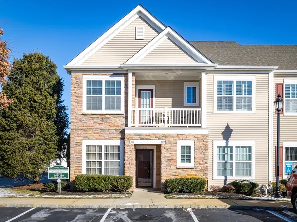 201 Bethaven Lane, Massapequa, NY 11758