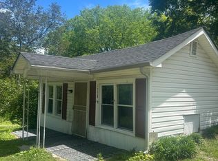 1328 1/2 Greenslake Rd, Chattanooga, TN 37412