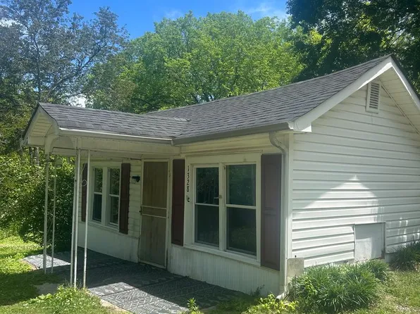 1328 1/2 Greenslake Rd, Chattanooga, TN 37412