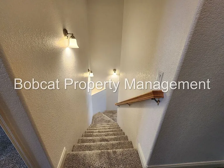 1240 Flintwood Dr — Photo 12