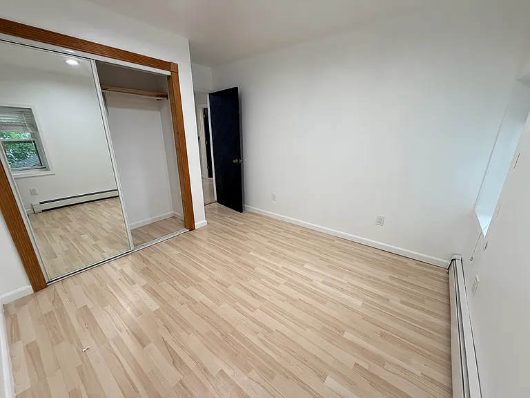 165 Mac Arthur Ave — Photo 6