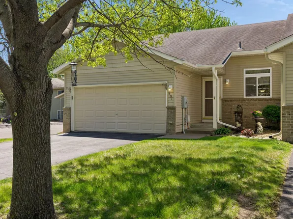 601 35th St W, Hastings, MN 55033