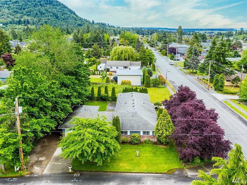 Great hill location on a corner lot!
