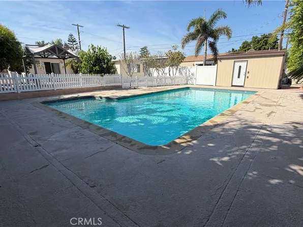 8057 Wentworth St, Sunland, CA 91040