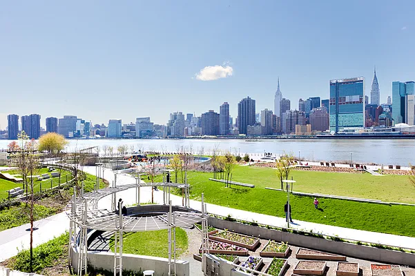 Sold by Modern Spaces | media 20