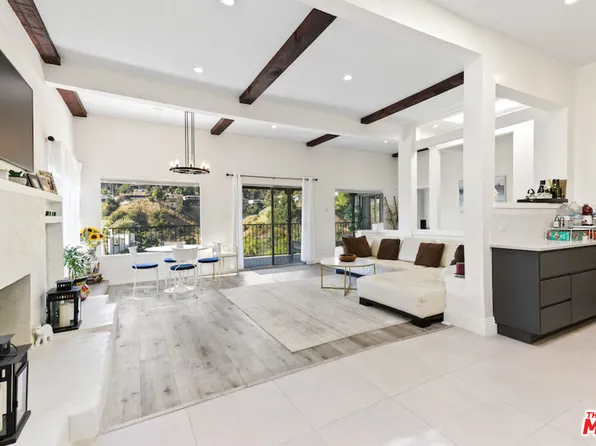 1923 Sunset Plaza Dr, Los Angeles, CA 90069