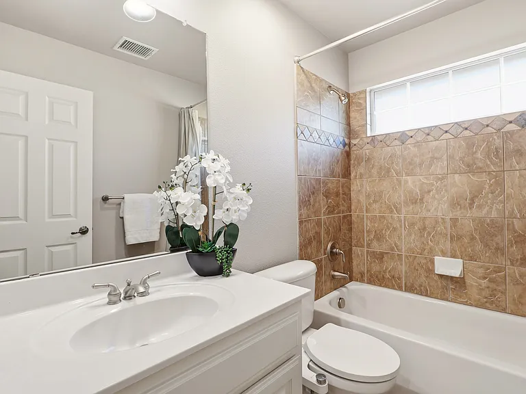 1224 Crockett Dr — Photo 42
