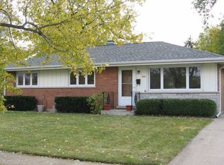 7031 Saratoga Dr, Bridgeview, IL 60455