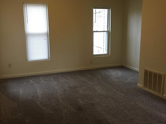 3rd image of 404 Young St #B