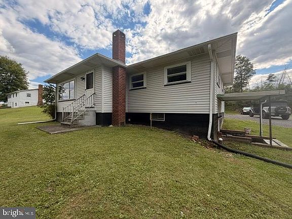 5th image of 905 Buena Rd