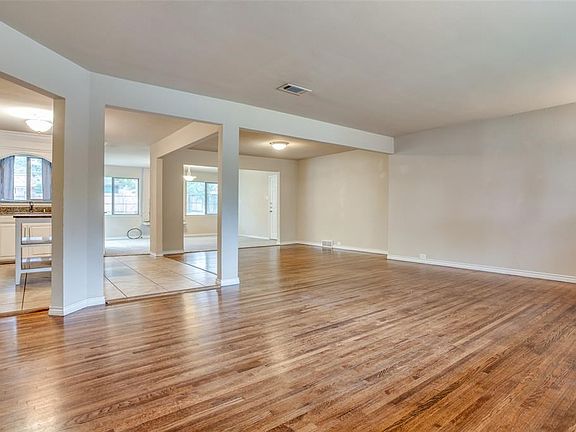 5th image of 2714 Bonnywood Ln