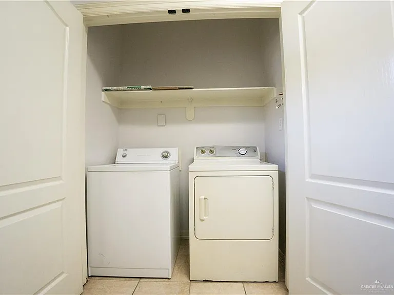3127 Regal Dr #A — Photo 10
