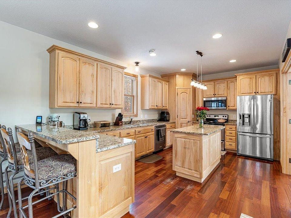 1st image of 715 4th Ln NW