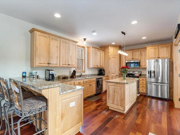 715 4th Ln NW, Menahga, MN 56464