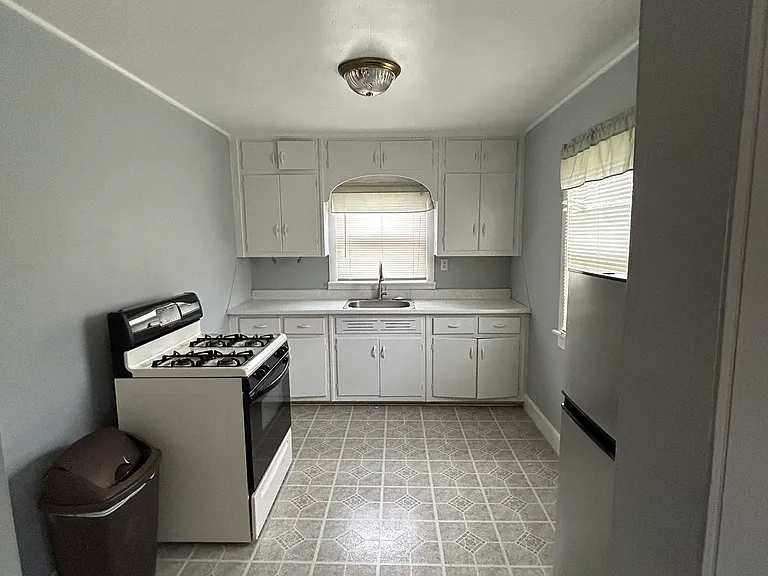 302 N Center St #2 — Photo 1