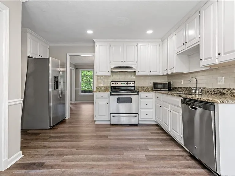 4752 Forest Glen Ct NE — Photo 12