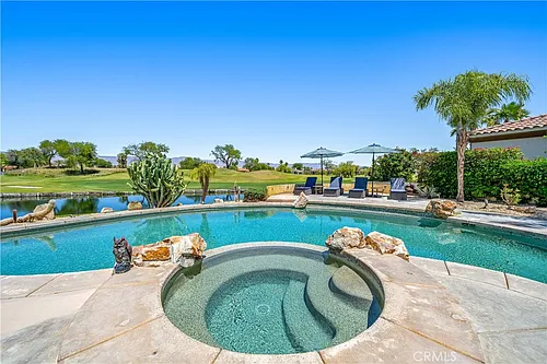 138 Royal Saint Georges Way Photo 1