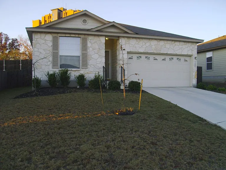 7807 Liberty Is — Photo 3