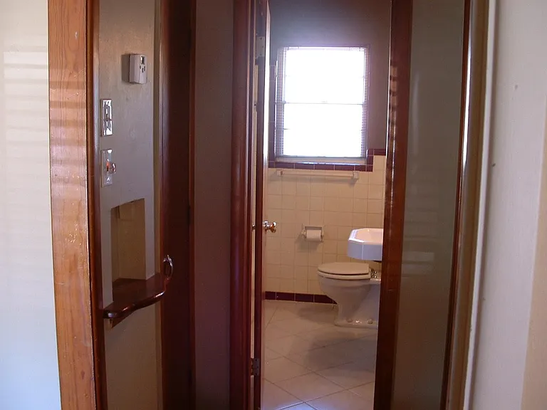 1209 Windsor Way — Photo 10