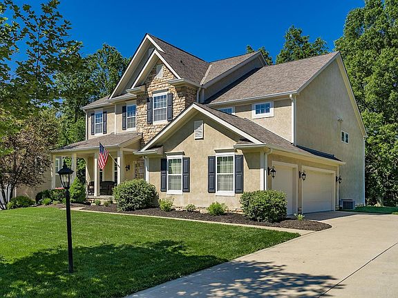 2nd image of 5905 Braymoore Dr