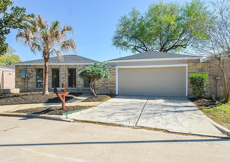 1st image of 14303 Windy Trail Dr