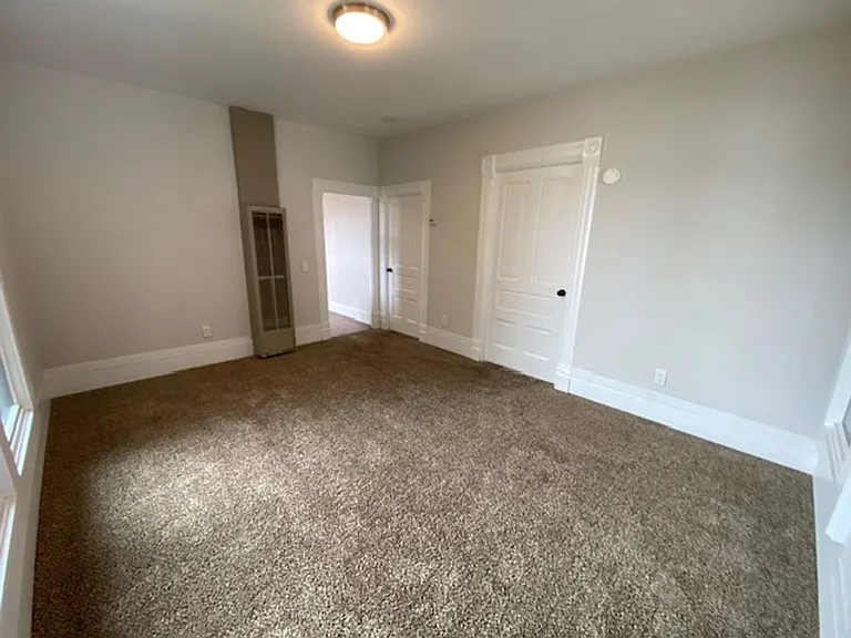 542 Pine Ave — Photo 9