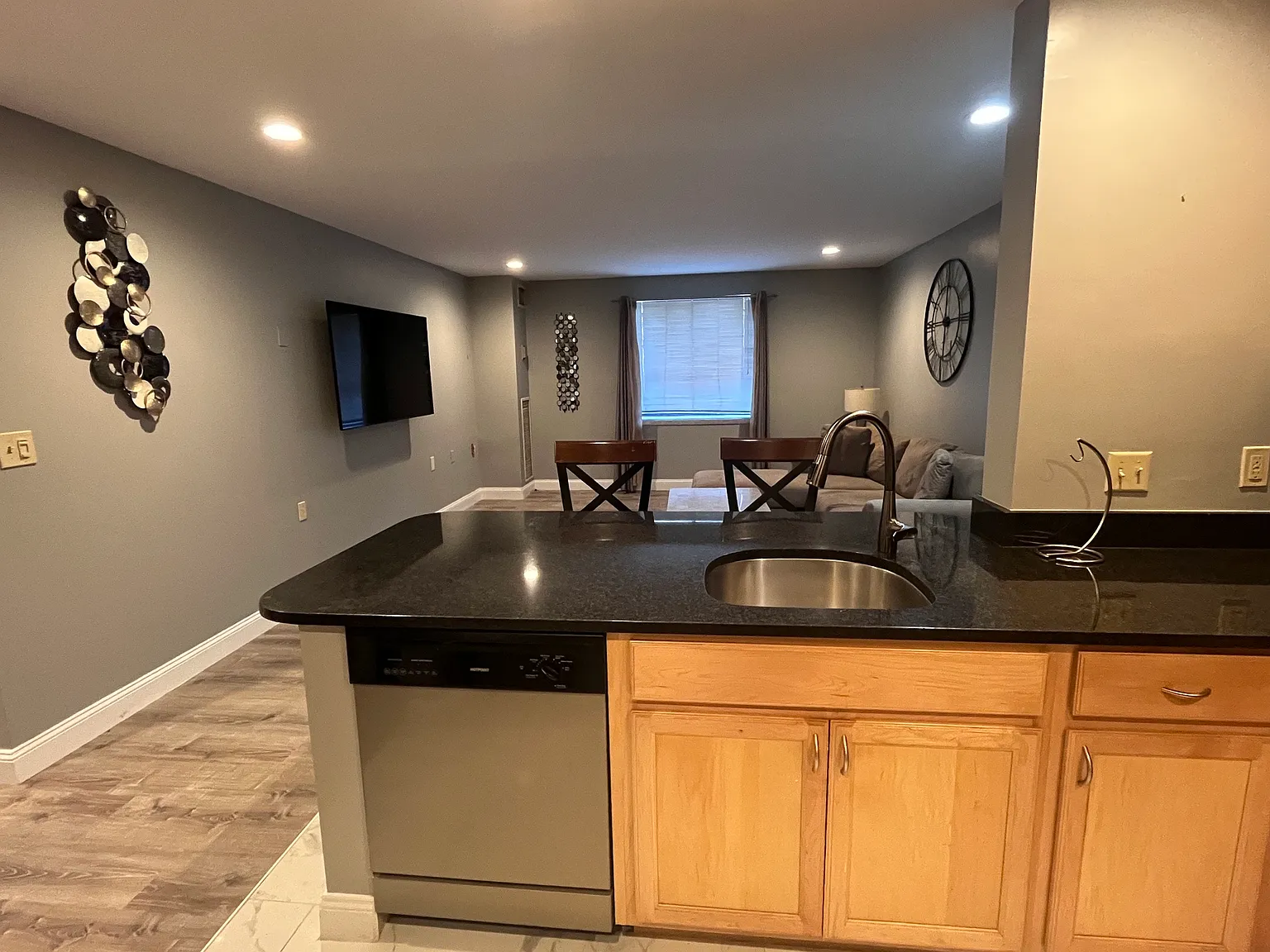 2 bed, 1.5 bath, 1000 sqft, $2,700 — Photo 4