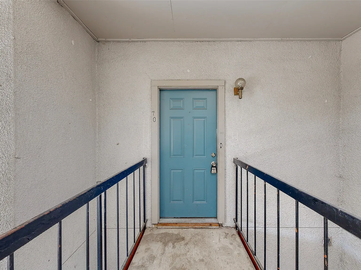 2 bed, 795 sqft, $1,250 — Photo 1