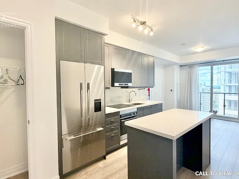 30 Elm Dr W #1702 — Photo 1
