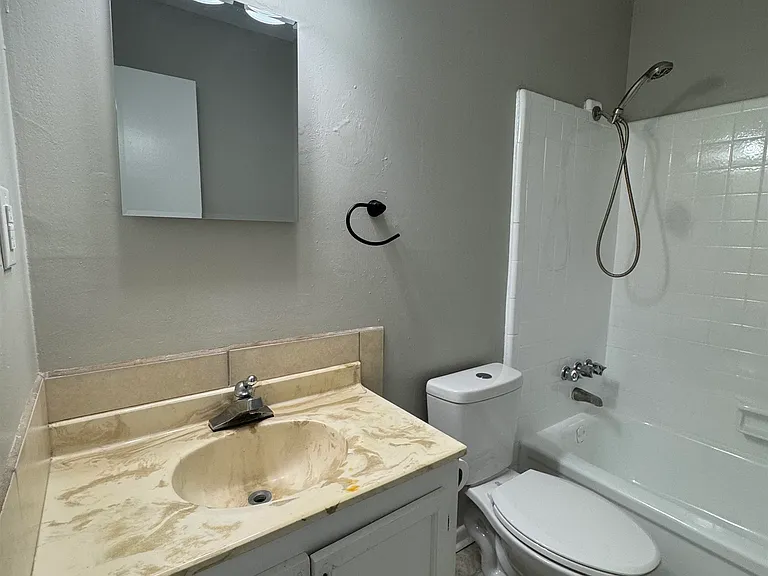 820-2 California St #2 — Photo 13