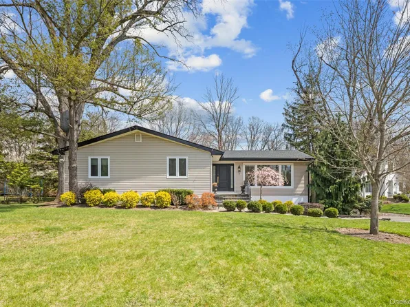 5 Lynne Court, Suffern, NY 10901