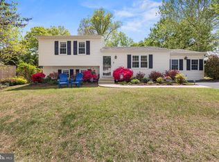 1315 Bayshire Ln, Herndon, VA 20170